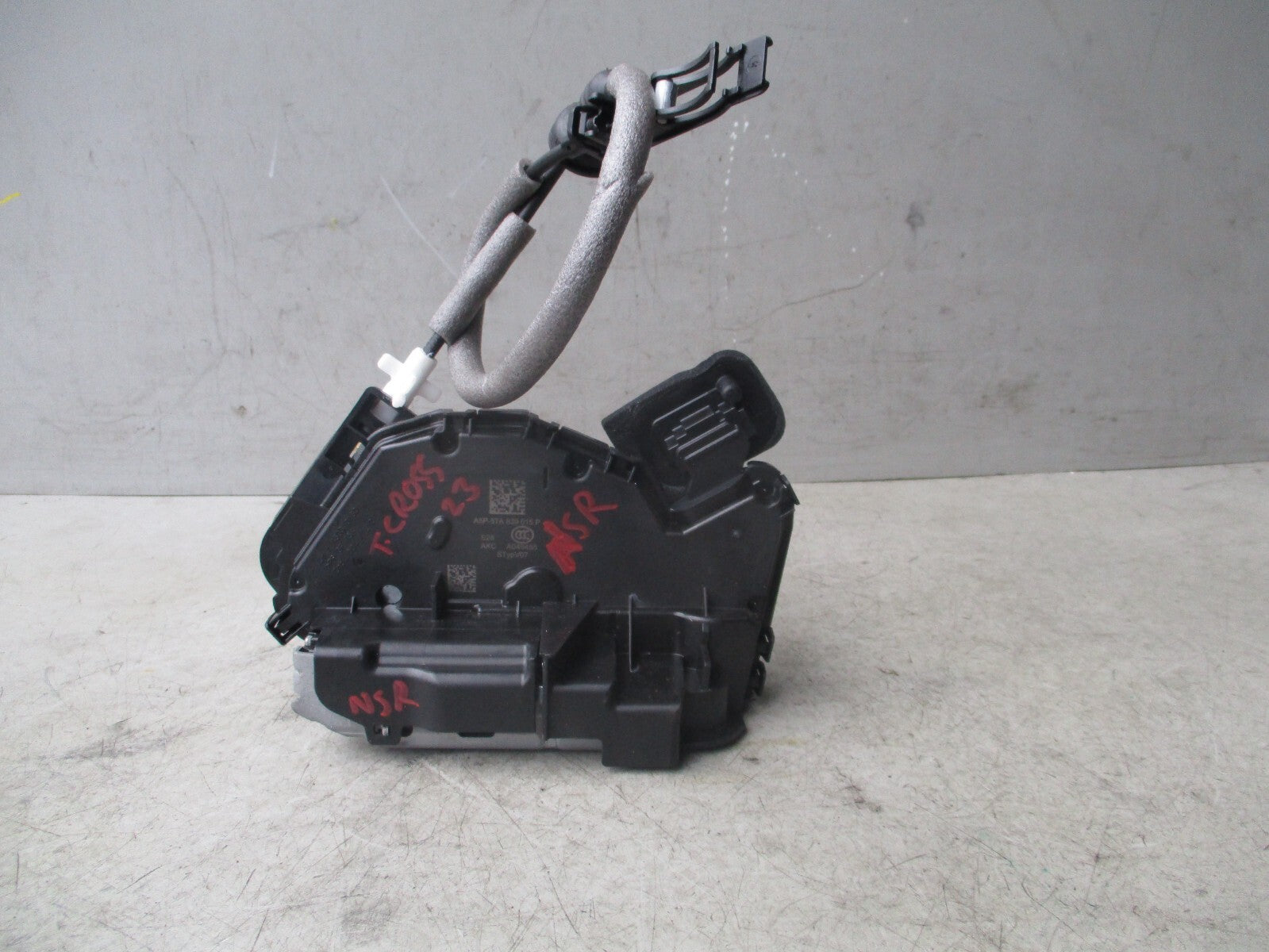 2023 VW VOLKSWAGEN T CROSS NSR PASSENGER SIDE REAR DOOR LOCK MECH 5TA839015P