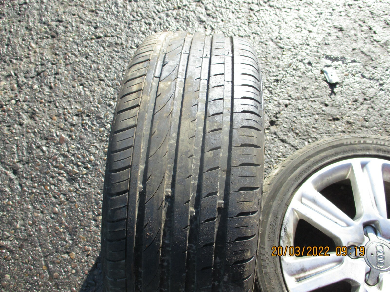 AUDI A4 2011 B8 17 INCH ALLOY WHEEL WITH TYRE 225/45ZR17 REF 2