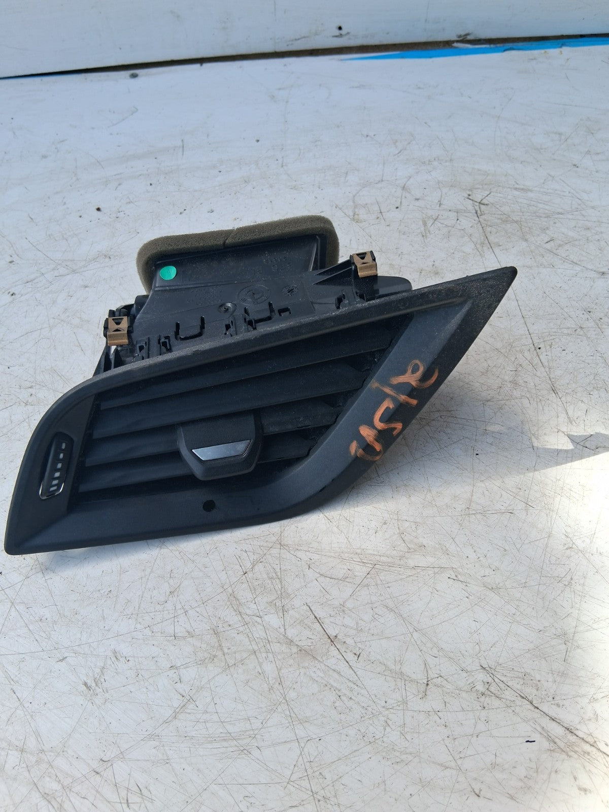 2024 BMW 2 SERIES NSF PASSENGER SIDE FRONT LEFT AIR VENT 6823191