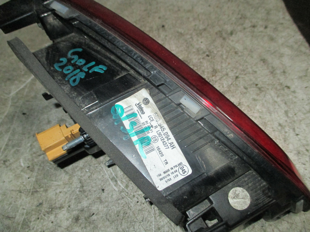 VW VOLKSWAGEN GOLF 2018 MK7 OSR DRIVER REAR INNER TAILGATE TAILLIGHT 5G0945094AH