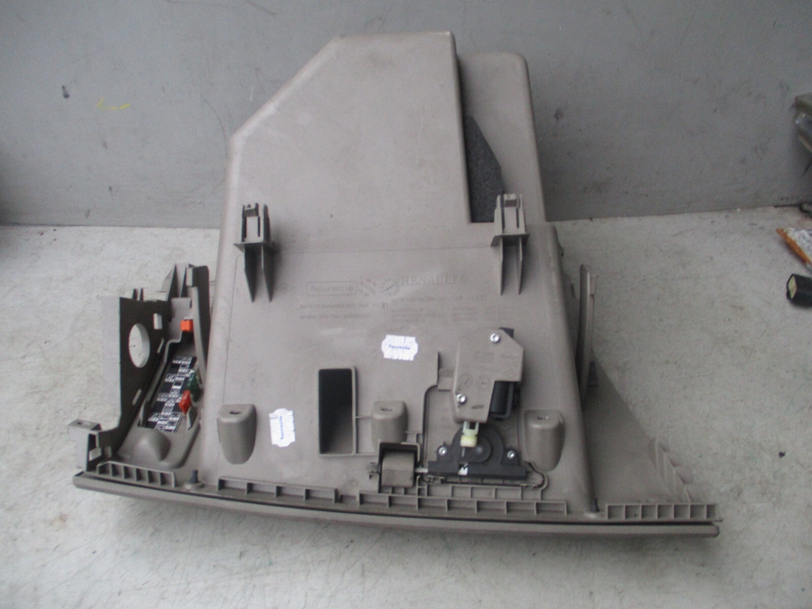 RENAULT MEGANE 2005 MK2 NS PASSENGER SIDE STORAGE COMPARTMENT GLOVEBOX