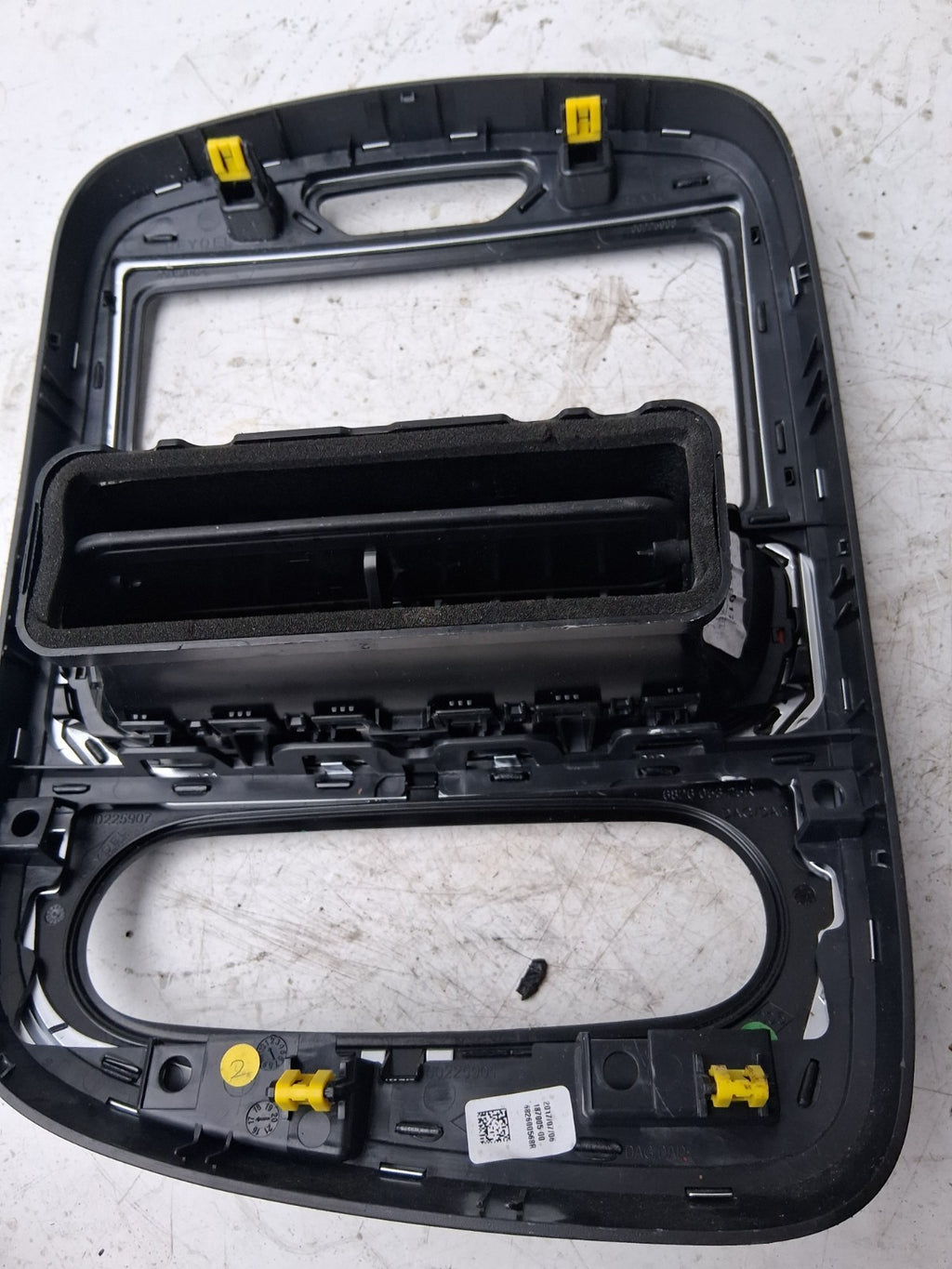 2017 RENAULT CLIO SAT NAV HEAD SURROUND TRIM 682600568R