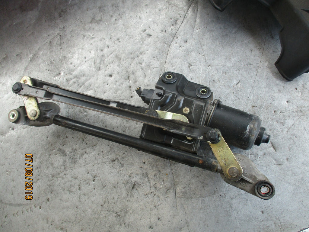 HYUNDAI GETZ TB FRONT WIPER MOTOR WITH LINKAGE MECH 981101C900