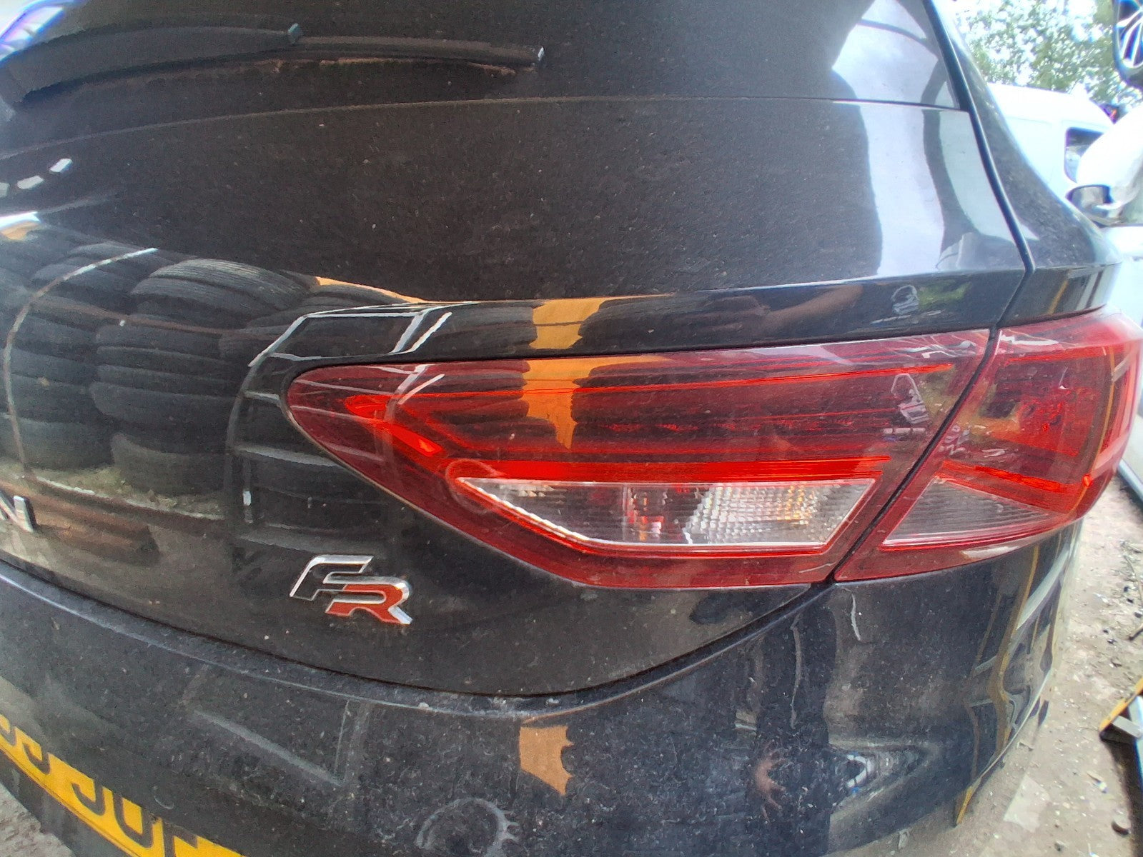 2015 SEAT LEON FR MK3 HATCH OSR DRIVER SIDE REAR INNER TAIL LIGHT LAMP