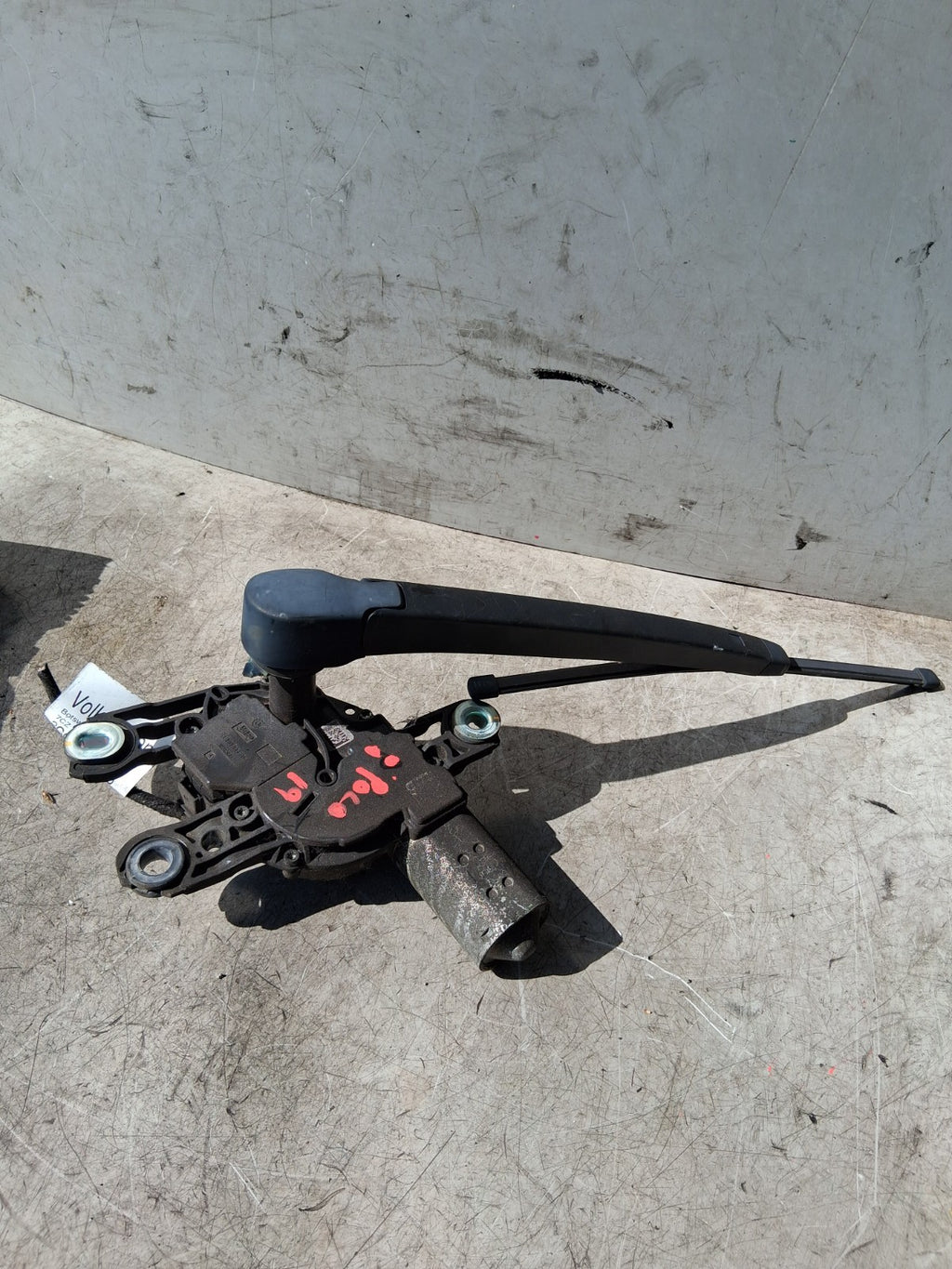 2019 VW VOLKSWAGEN POLO WINDSCREEN WIPER MOTOR W24388