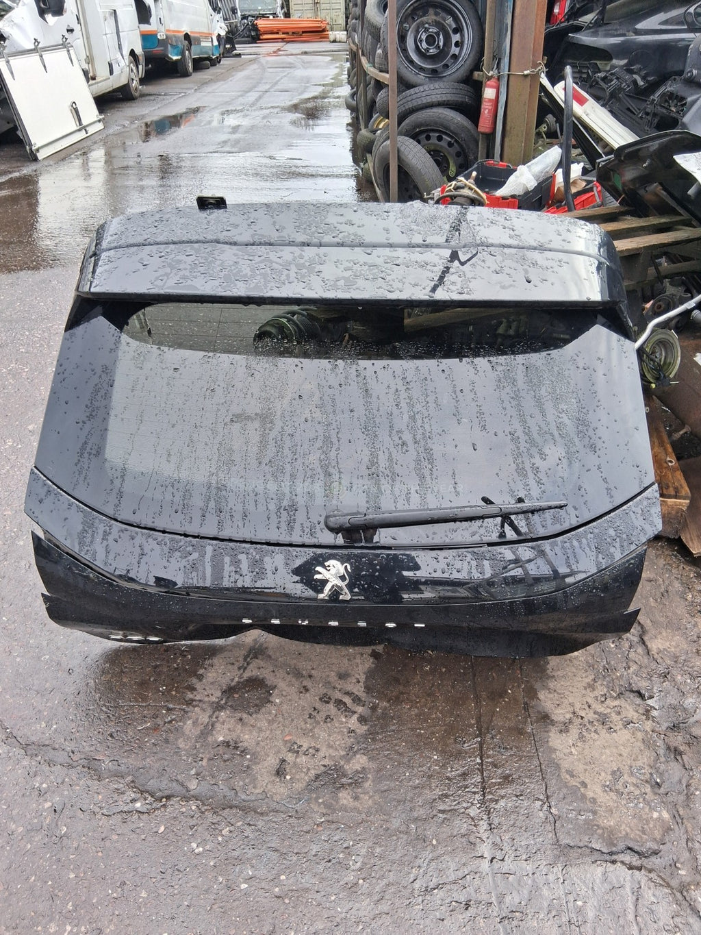 PEUGEOT 208 MK2 2022 REAR TAILGATE BOOTLID GLASS DENTED DAMAGED GOOD GLASS