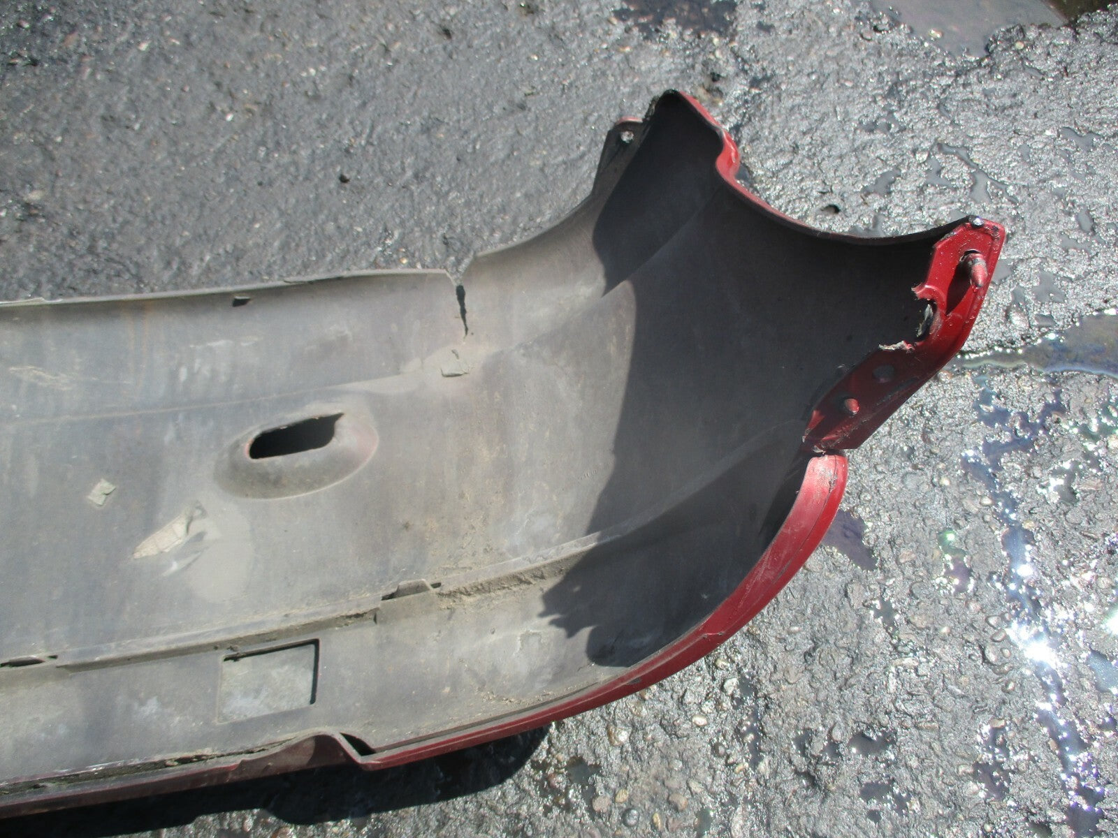 PEUGEOT 206 2007 COMPLETE REAR BACK PLASTIC BUMPER WITH LIGHT IN RED