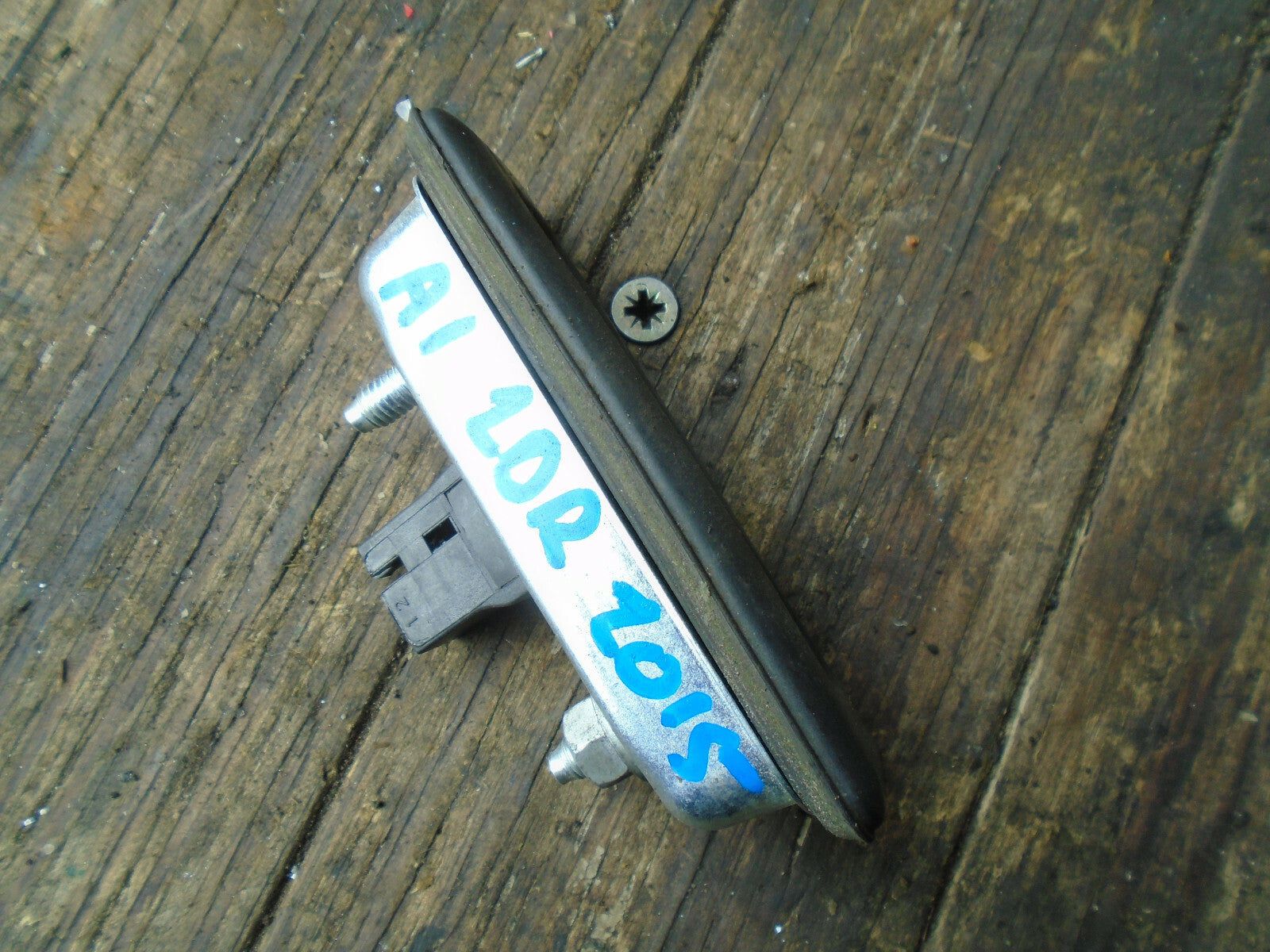AUDI A1 8X 2015 3 DOOR REAR BOOTLID TAILGATE OPENING SWITCH 5J0827229