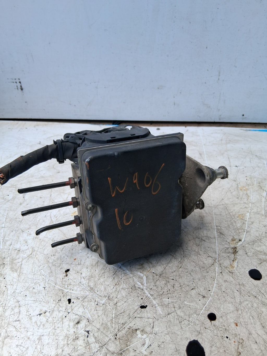 2010 MERCEDES BENZ SPRINTER ABS PUMP AND MODULATOR A0074314612