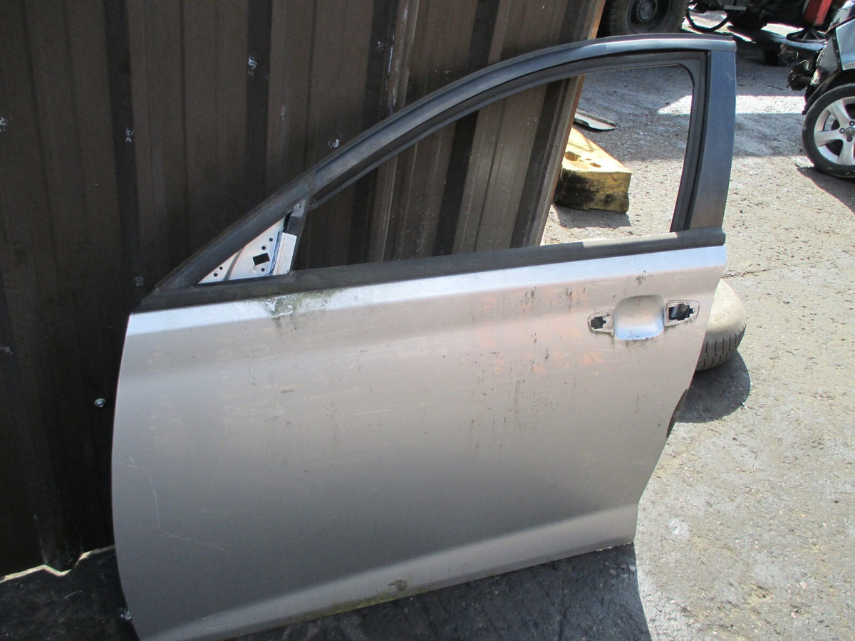 MG MG6 2011 NSF PASSENGER SIDE FRONT DOOR SILVER
