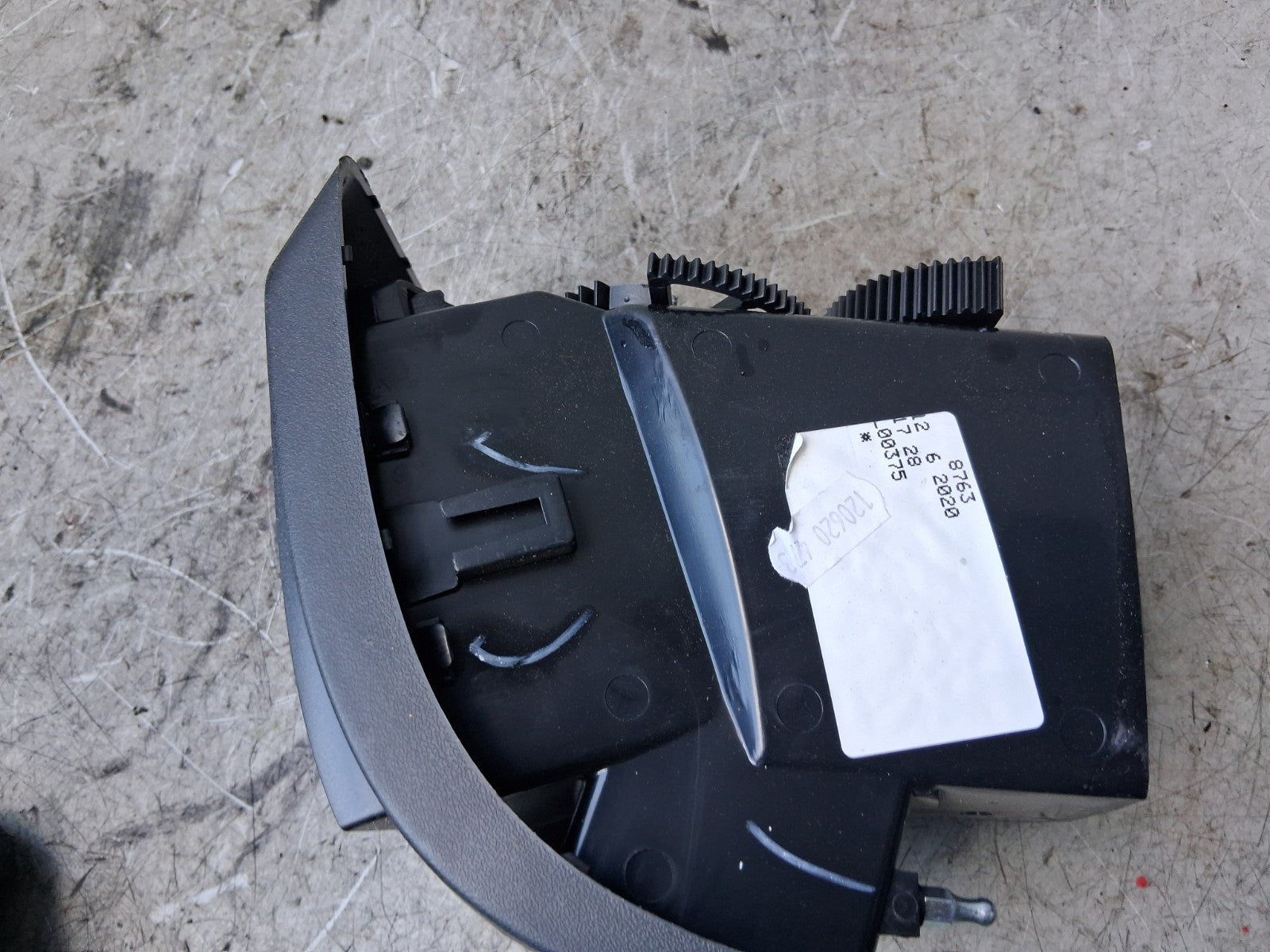 2021 PEUGEOT BOXER MK3 DASHBOARD CENTRE LEFT FRONT AIRVENT 385812