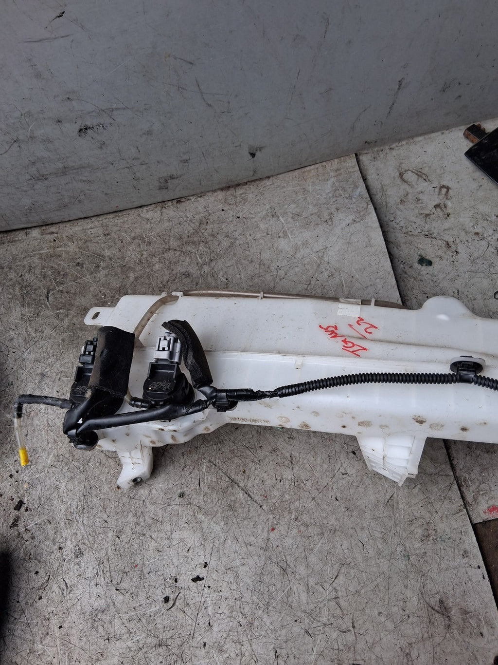 2022 SUZUKI IGNIS FRONT WINDSCREEN WASHER BOTTLE RESERVOIR TANK 38400-62R10