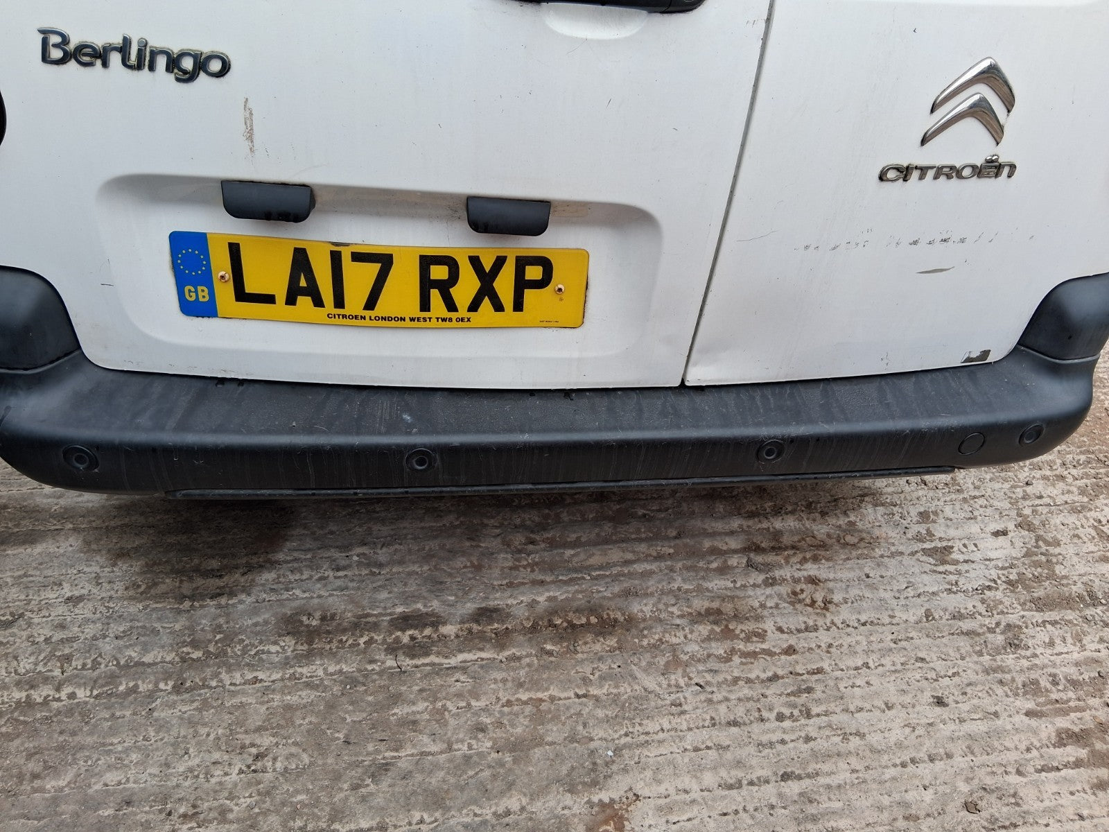 2017 CITROEN BERLINGO MK2 COMLEPTE REAR BUMPER WITH PDC SENSORS
