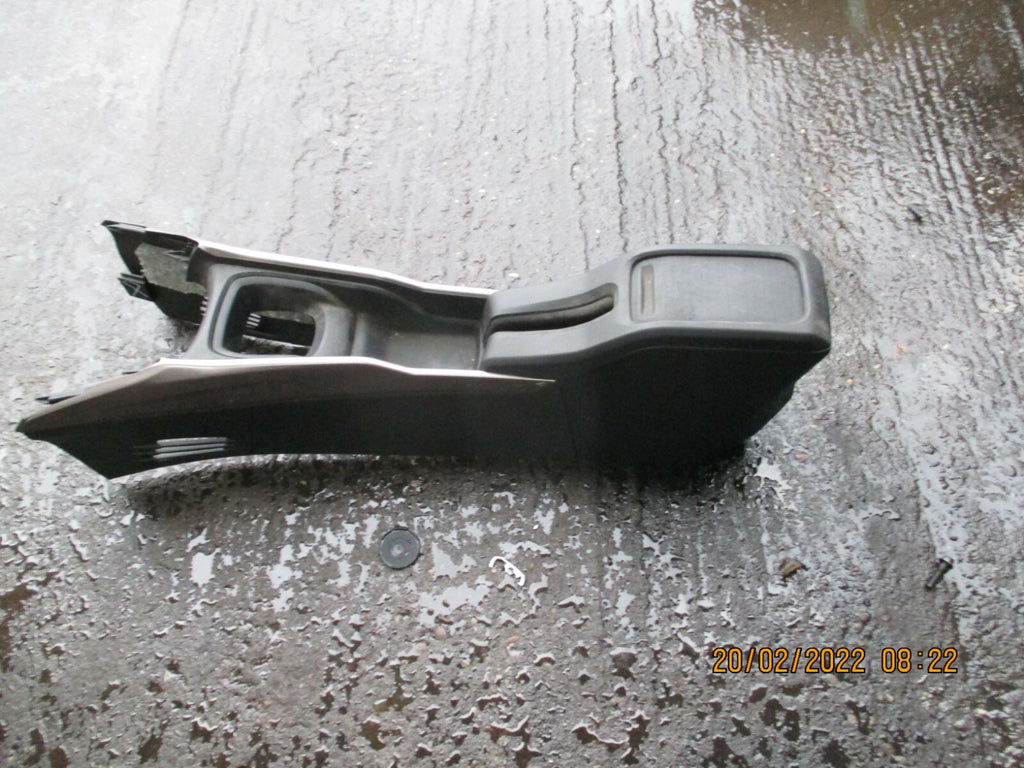 PEUGEOT 2008 2014 CENTRE CONSOLE FRONT STORAGE BOX