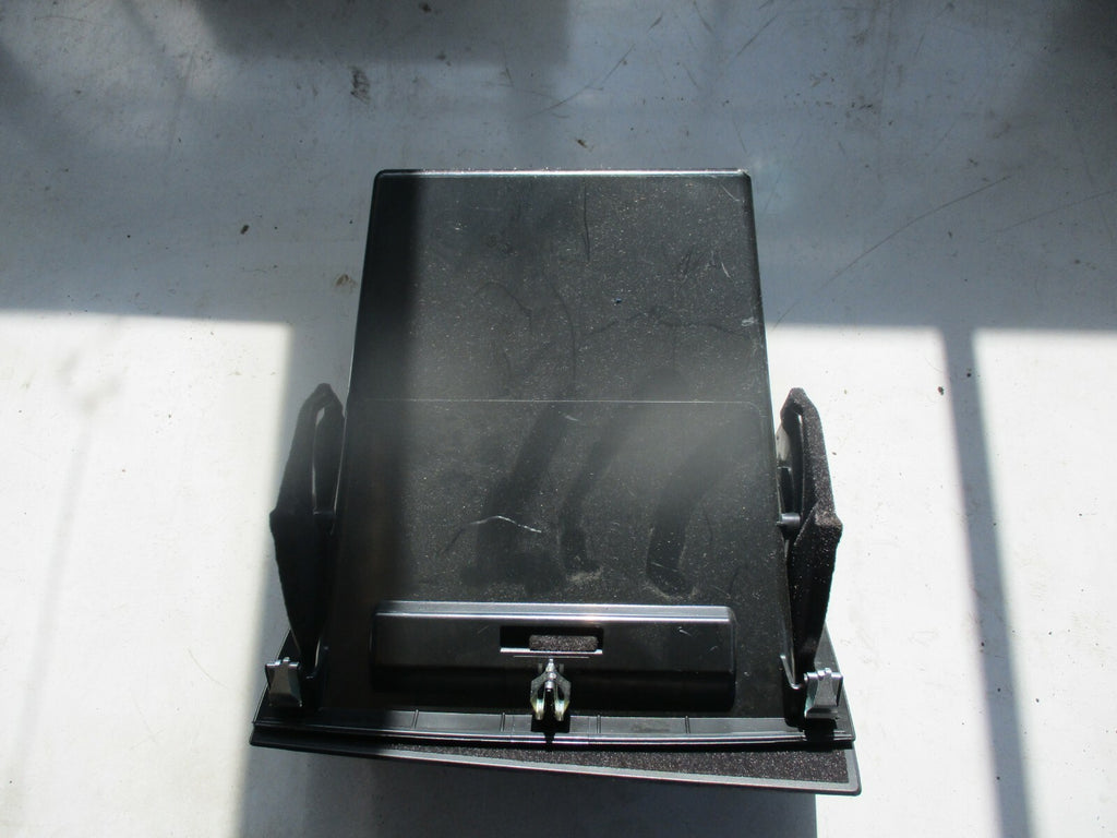 BMW 1 SERIES F21 OSF DRIVER SIDE FRONT GLOVE BOX COMPARTMENT 17397510