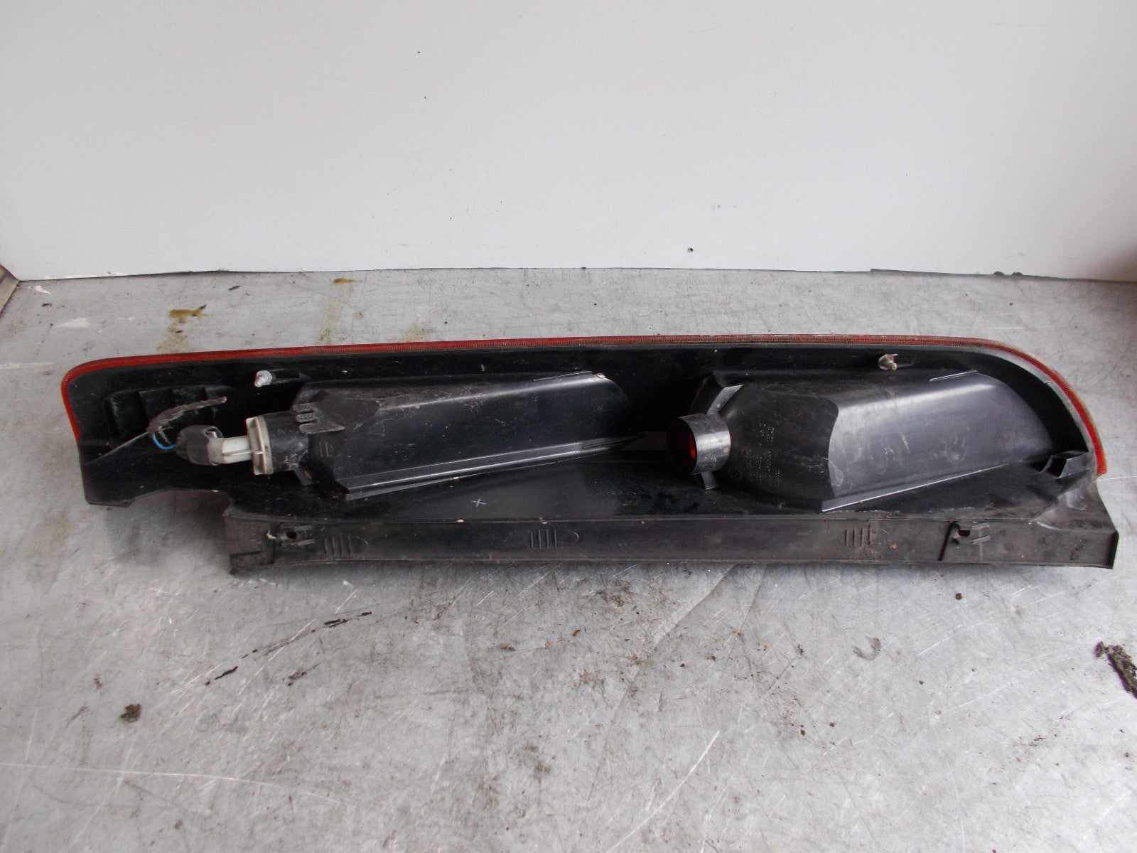 FORD FOCUS MK2 NS PASSENGER SIDE REAR LIGHT 4M5113405