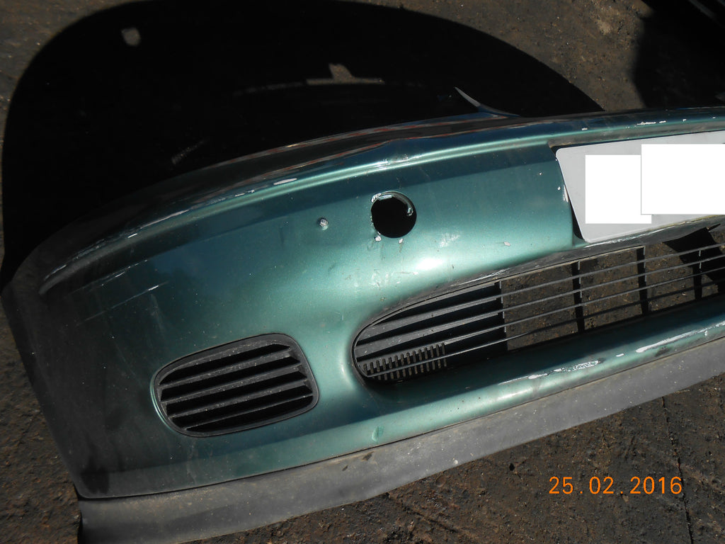 VAUXHALL VECTRA B 2001 FRONT BUMPER WITH GRILL GRILLES IN GREEN