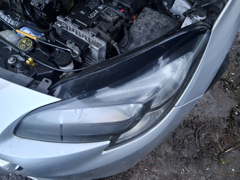 2018 VAUXHALL CORSA E CORSA VAN NSF PASSENGER SIDE FRONT LEFT HEADLIGHT 39108224