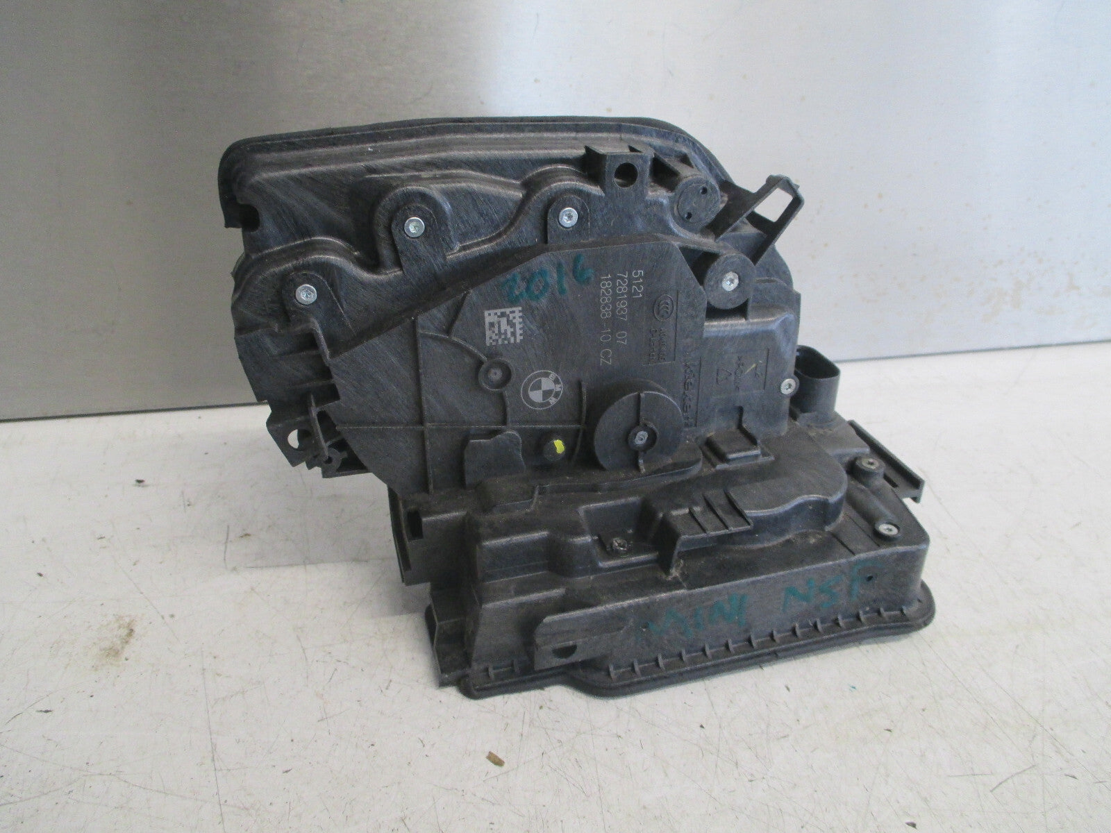 2016 BMW MINI CLUBMAN F54 NSF PASSENGER SIDE FRONT DOOR LOCK MECHANISM 7281937