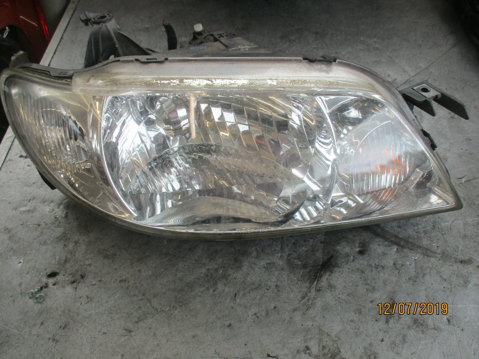 MAZDA 323F MK8 1998 - 2003 OS DRIVER SIDE HEADLIGHT HEADLAMP FRONT RIGHT BULB