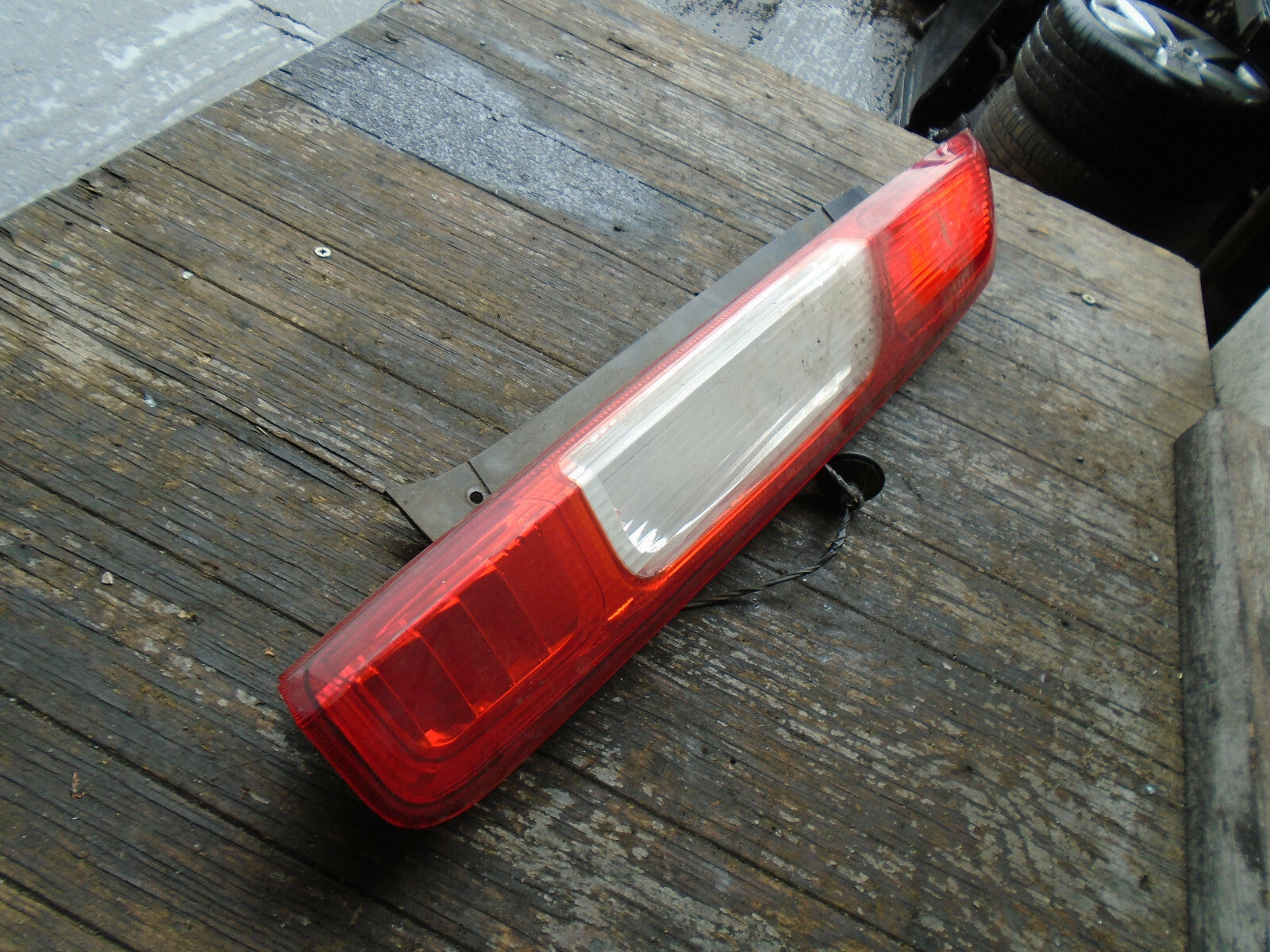 FORD FOCUS MK2 2008 NSR PASSENGER SIDE REAR TAIL LIGHT