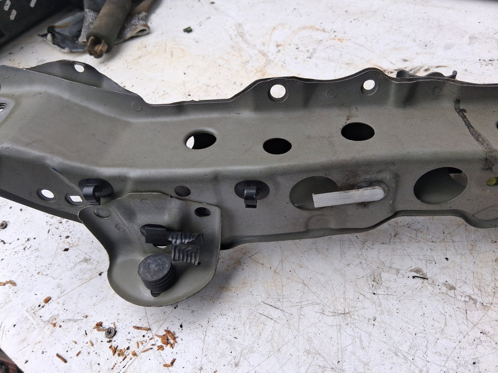 2019 TOYOTA C-HR CHR FRONT BUMPER BAR METAL BAR 865200D050