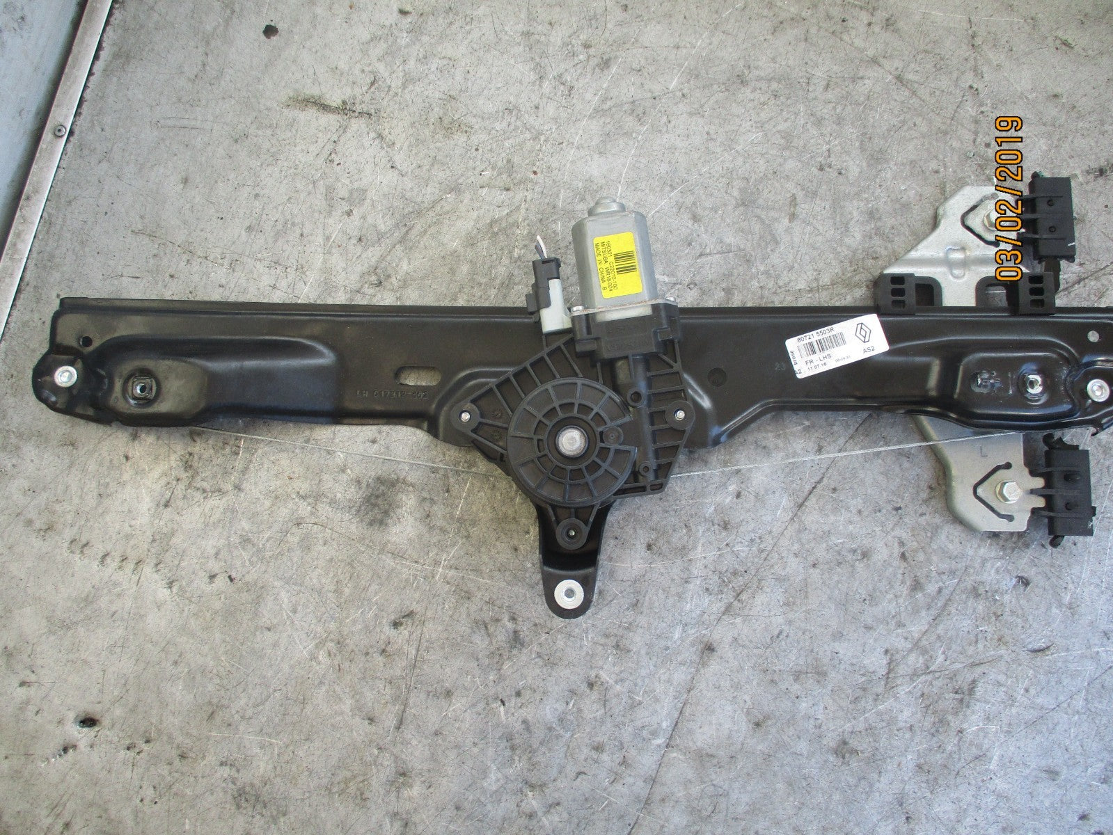 RENAULT KADJAR 2016 NSF PASSENGER SIDE FRONT REGULATOR 807215503R