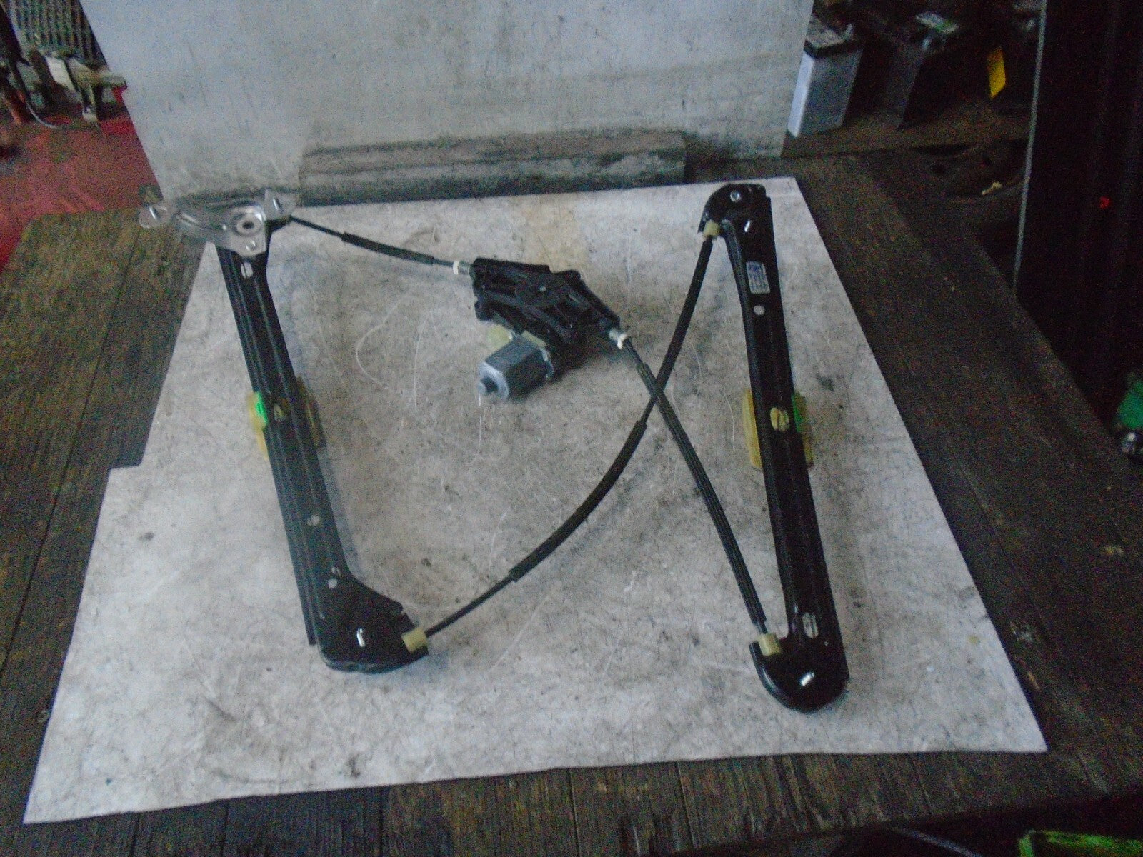 VOLKSWAGEN GOLF 2018 MK7 NSF FRONT PASSENGER SIDE WINDOW MOTOR REGULATOR