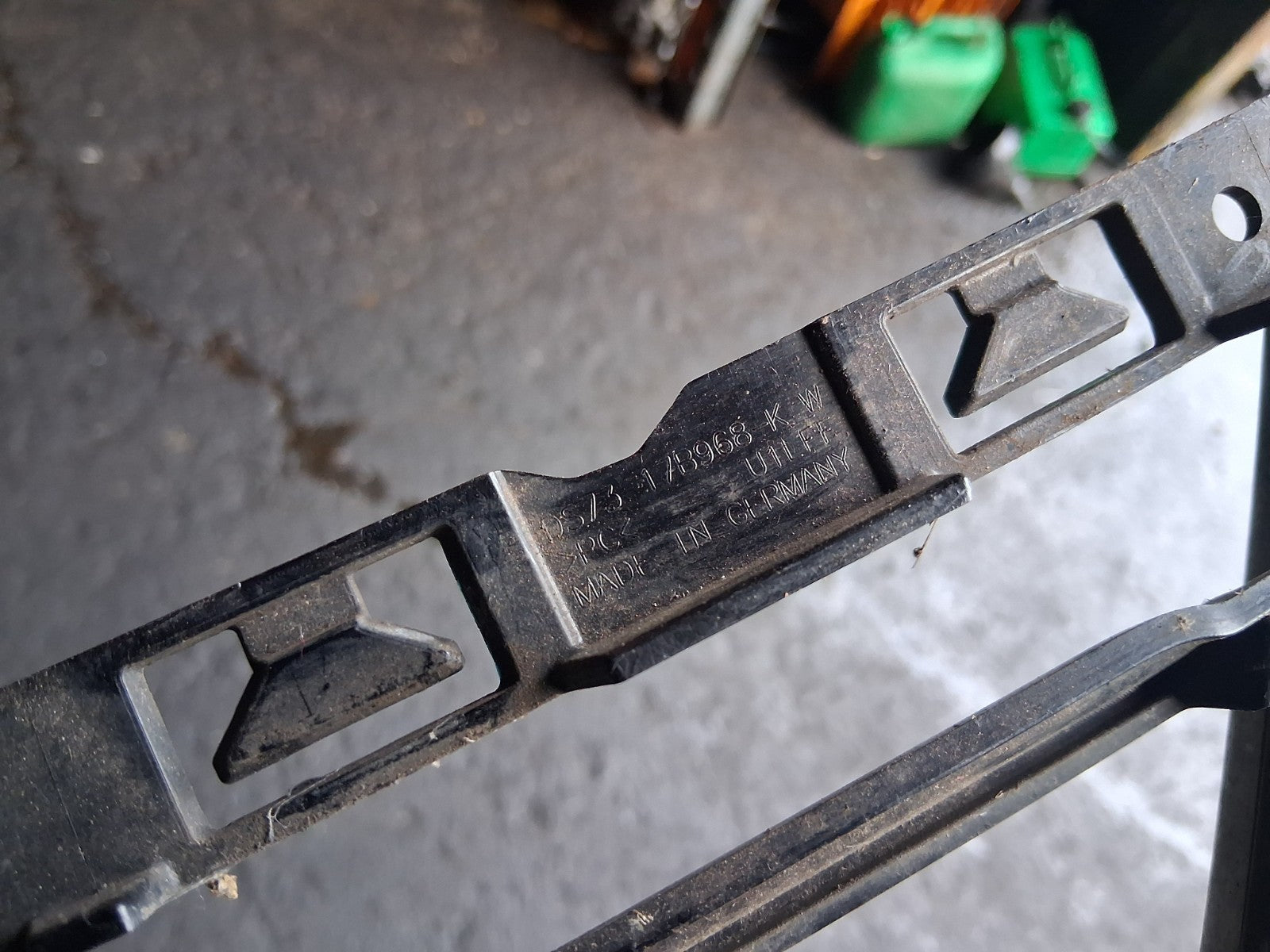 2016 FORD MONDEO MK5 HATCHBACK FRONT BUMPER LOWER GRILL DS7317B968