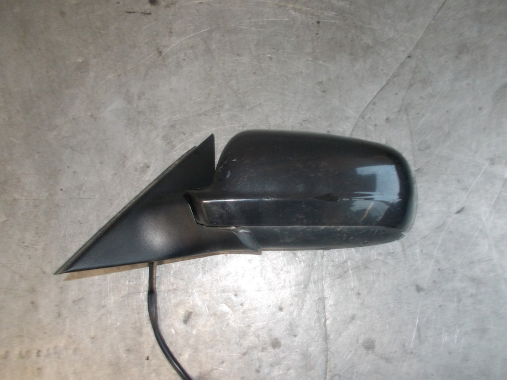 VOLKSWAGEN PASSAT 2002 NS PASSENGER SIDE BLACK ELECTRIC WING MIRROR
