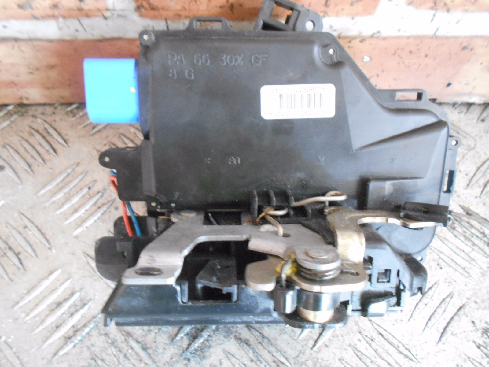 VW GOLF MK 5 Rear Left Door Lock Actuator  7L0839015