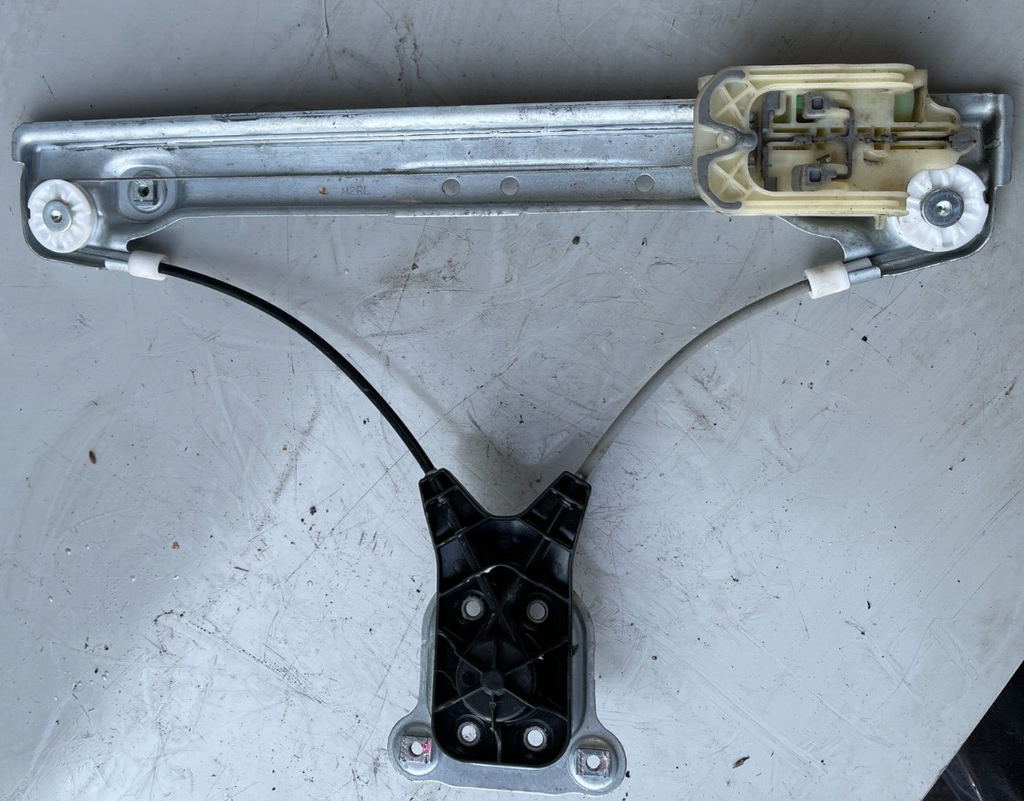 VAUXHALL VIVA REAR PASSENGER SIDE WONDOW REGULATOR 424399482