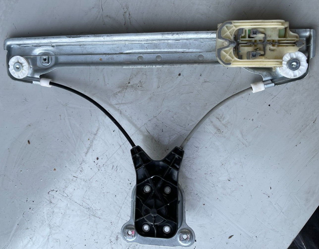 VAUXHALL VIVA REAR PASSENGER SIDE WONDOW REGULATOR 424399482