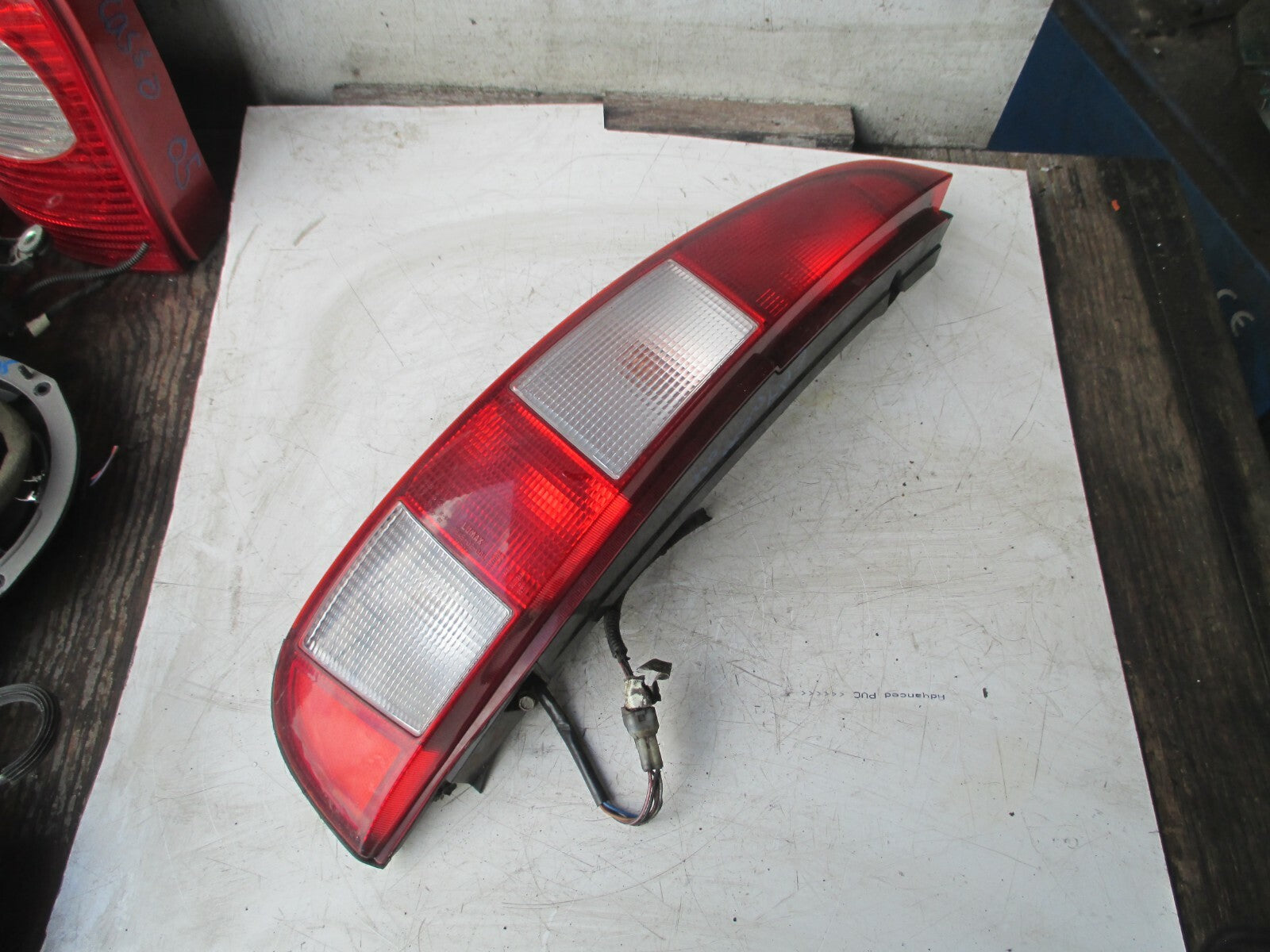 CITY ROVER CITYROVER 2004 NSR PASSENGER SIDE REAR BRAKE TAIL LIGHT CLUSTER