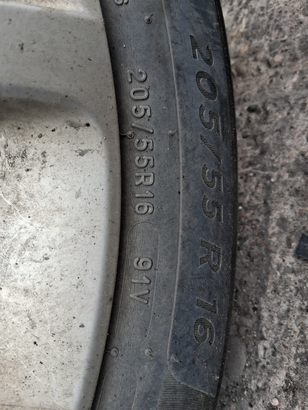 2019 FIAT 500L HATCH 16 INCH SINGLE ALLOY WHEEL WITH TYRE 205/55R16 REF 1