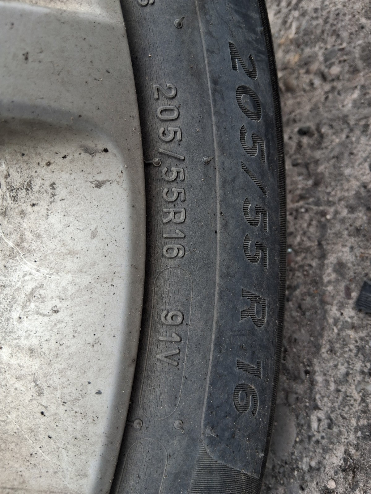 2019 FIAT 500L HATCH 16 INCH SINGLE ALLOY WHEEL WITH TYRE 205/55R16 REF 1