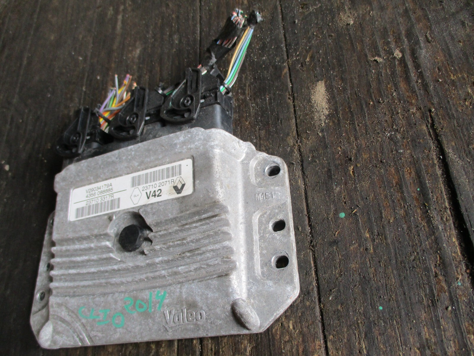 RENAULT CLIO 2014 1.2 PETROL ENGINE CONTROL UNIT 237103317R