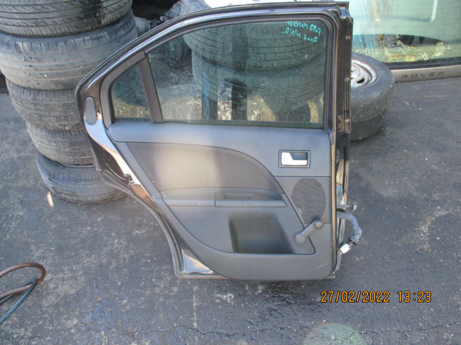 FORD MONDEO 2003 MK2 NSR REAR PASSENGER SIDE COMPLETE DOOR BLACK