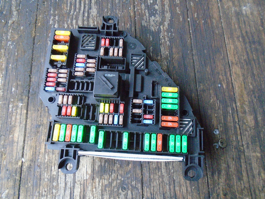 BMW 5 SERIES GT F07 2016 POWER DISTRIBUTION FUSE BOX 9264924