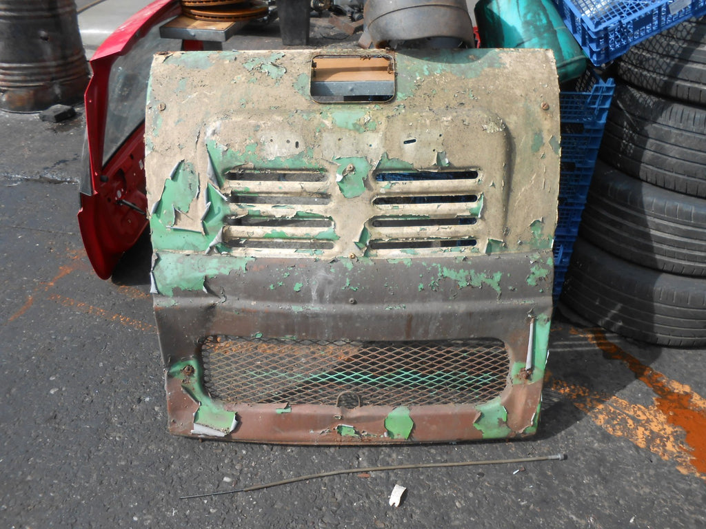 BMC AUSTIN LEYLAND MORRIS 420 FG 6 CYLINDER PETROL STEEL FRONT PANEL