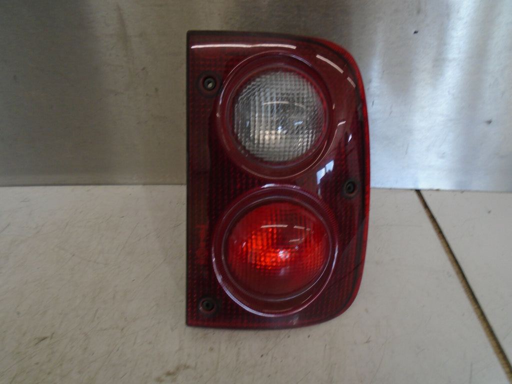 LAND ROVER FREELANDER 2003 OSR REAR DRIVER SIDE TAIL LIGHT