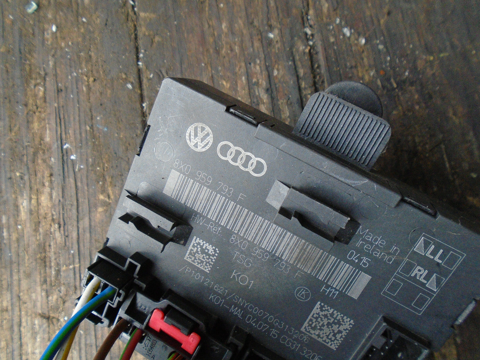 AUDI A1 8X 2015 3 DOOR OS DRIVER SIDE DOOR CONTROL MODULE 8X0959793F