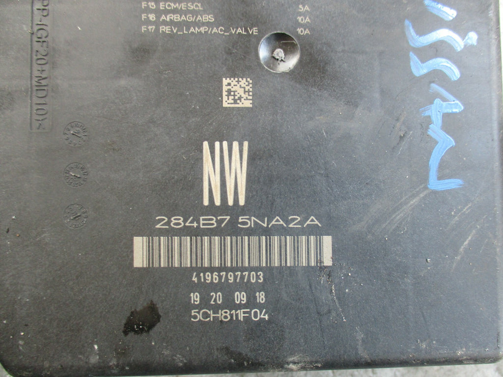 NISSAN QASHQAI J11 (MK2) FUSE BOX RELAY UNIT 284B75NA2A