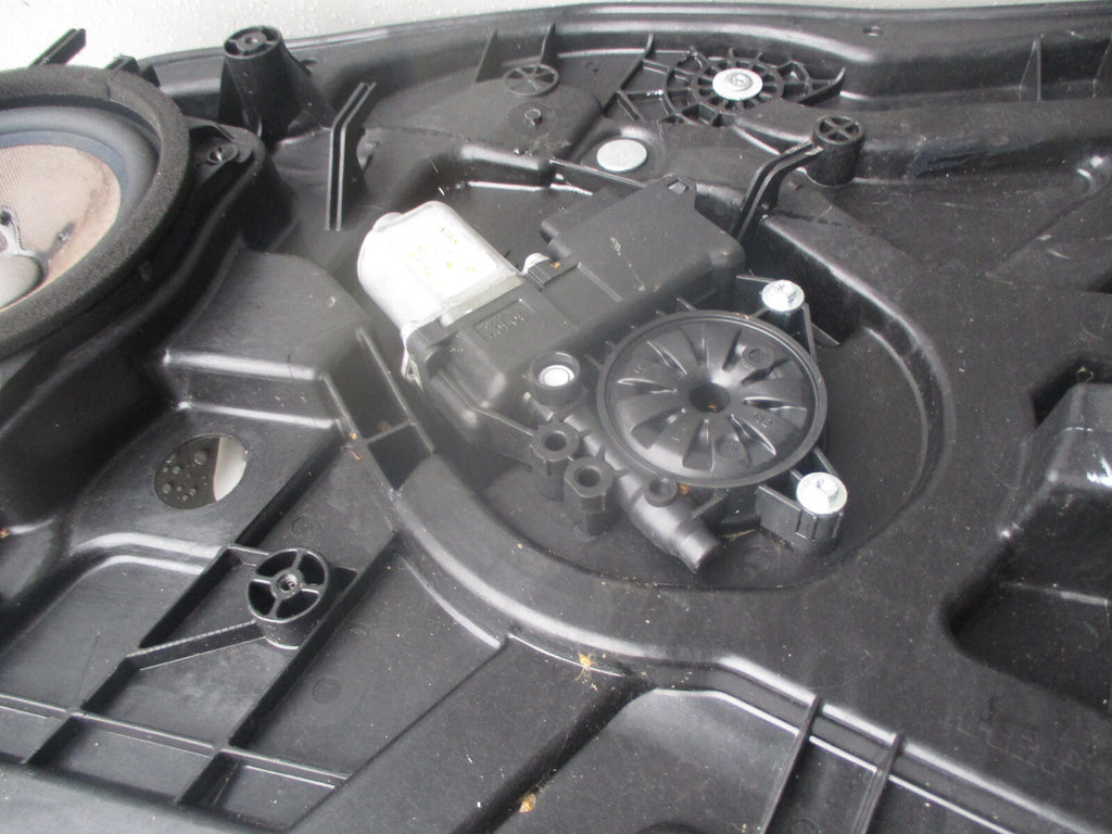 HYUNDAI I40 2015 OSF DRIVER SIDE FRONT WINDOW REGULATOR & MOTOR 824603Z010