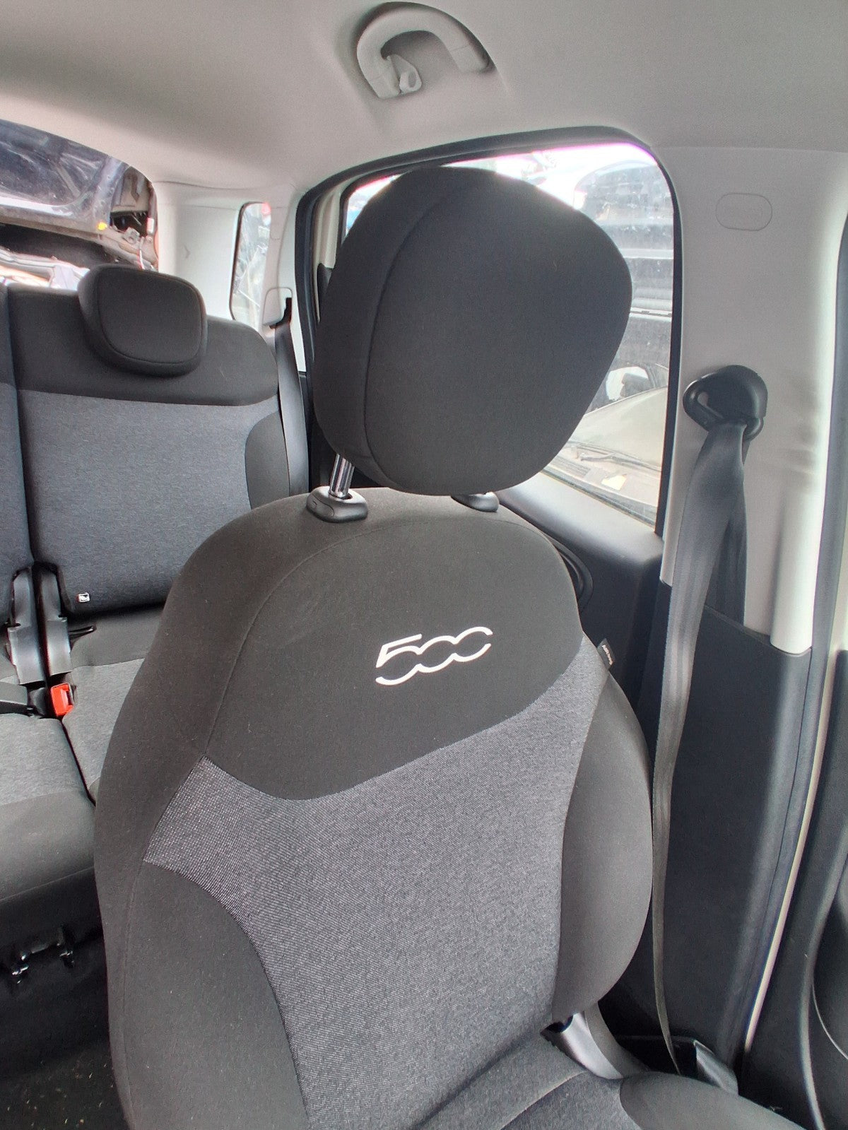 2019 FIAT 500L URBAN HATCH NSF PASSENGER SIDE FRONT COMPLETE SEAT FABRIC