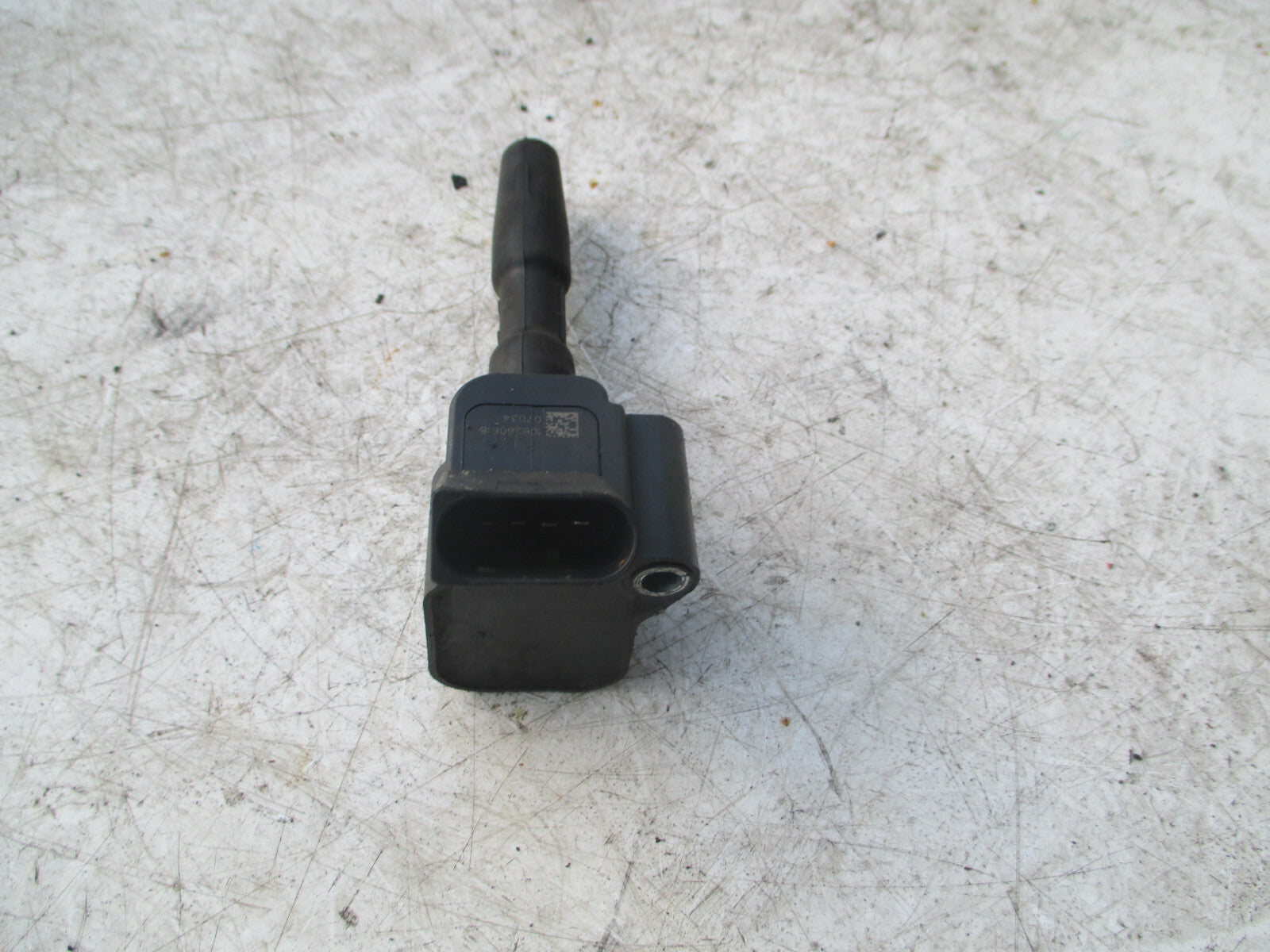VW VOLKSWAGEN POLO 2017 1.2 PETROL ENGINE IGNITION COIL 04E905110E REF 4