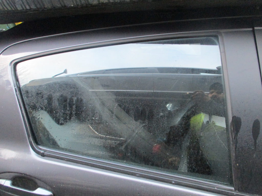 TOYOTA YARIS MK3 2018 OSR DRIVER SIDE REAR DOOR WINDOW GLASS