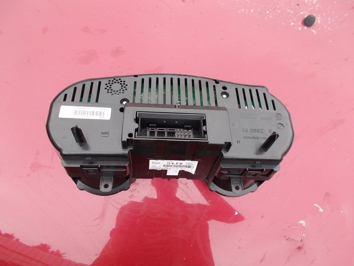 SEAT LEON MK2 1.9 DIESEL SPEEDOMETER CLOCKS 110080280029