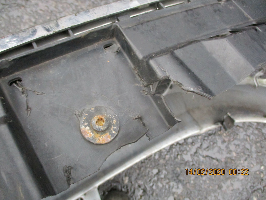 AUDI A3 8P MK2 SPORT 2004 PRE FACELIFT FRONT BUMPER SILVER
