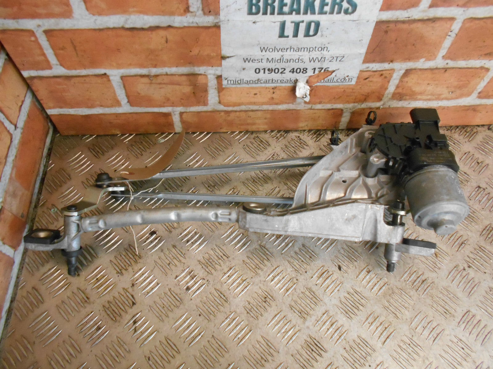 FORD FIESTA MK8 2015 1.0 TURBO FRONT WIPER MOTOR & LINKAGE 8A61-17500-BC